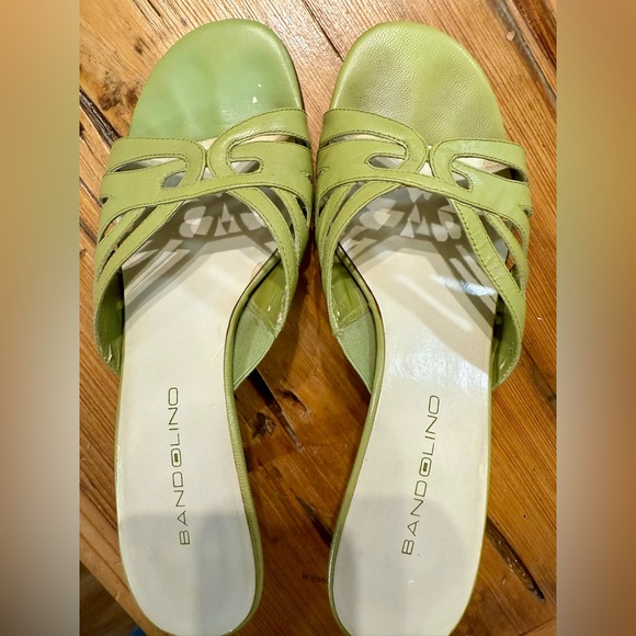 Bandolino Kitten Heels - Picture 5 of 6